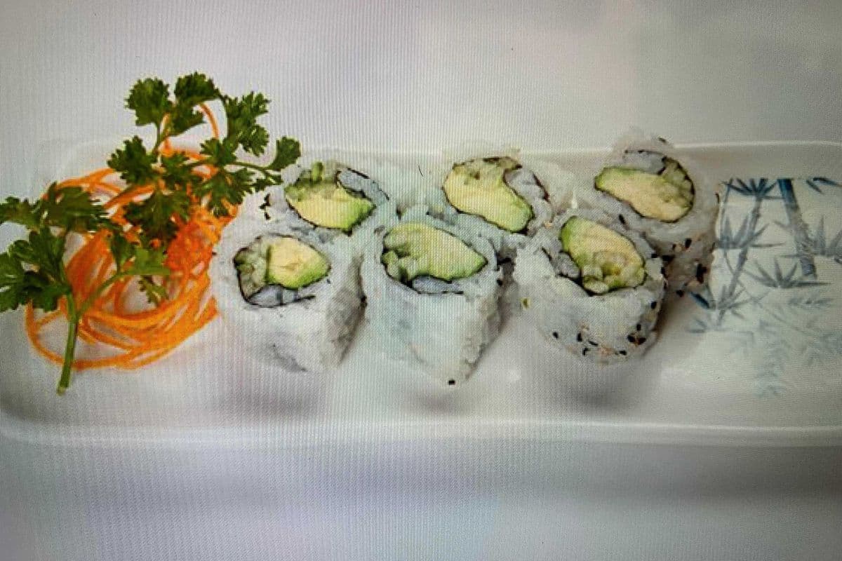 45. Concombre et avocat rouleau (6 mcx)