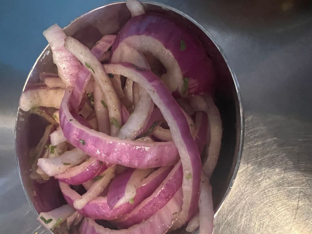 lacha onion salad