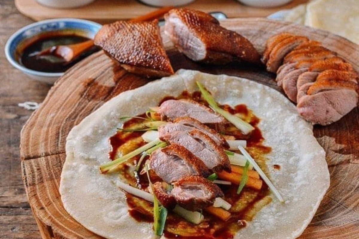 Traditional Peking Duck 传统北京烤鸭
