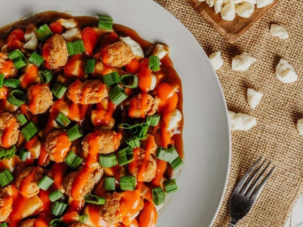 Petite Poutine Poulet Buffalo / Small Buffalo Chicken Poutine