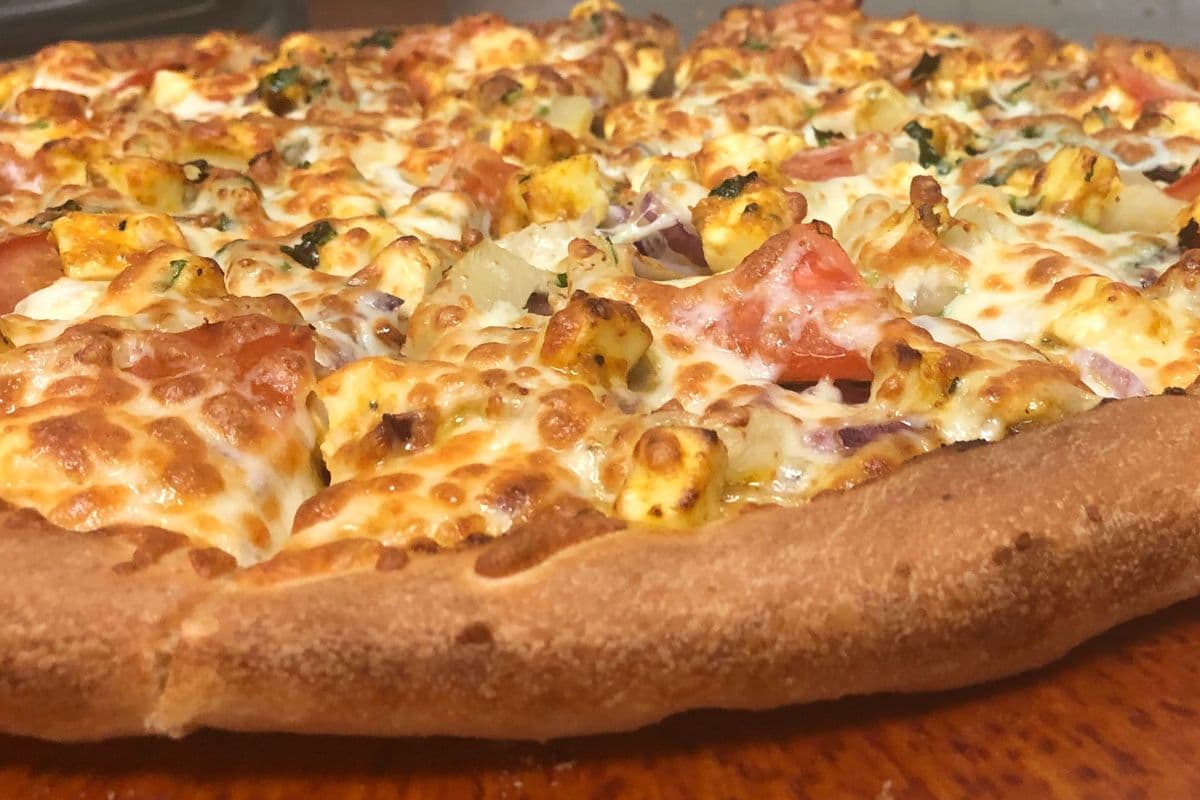 Small Shahi Paneer Pizza