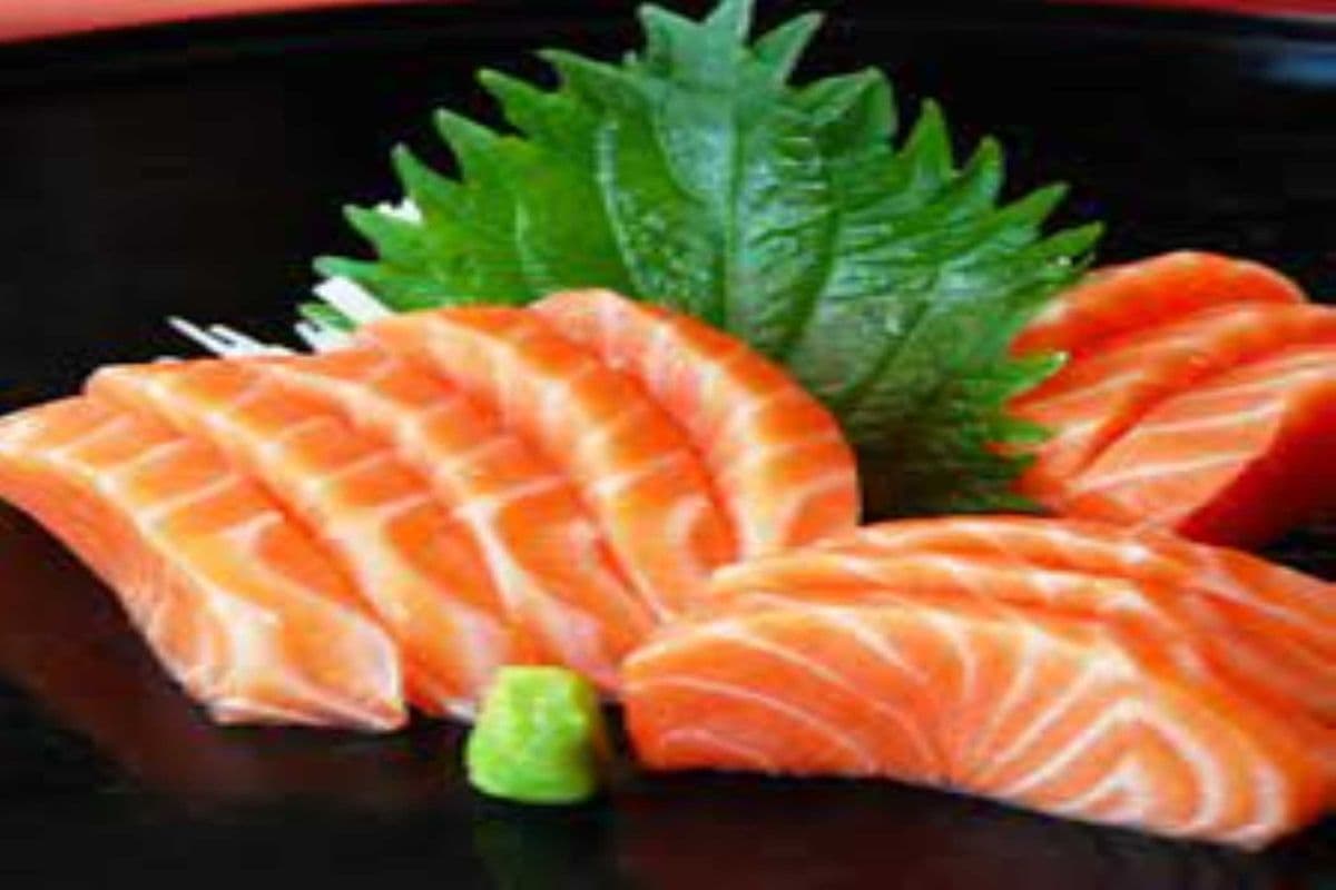 801. All Salmon Sashimi (15pcs)