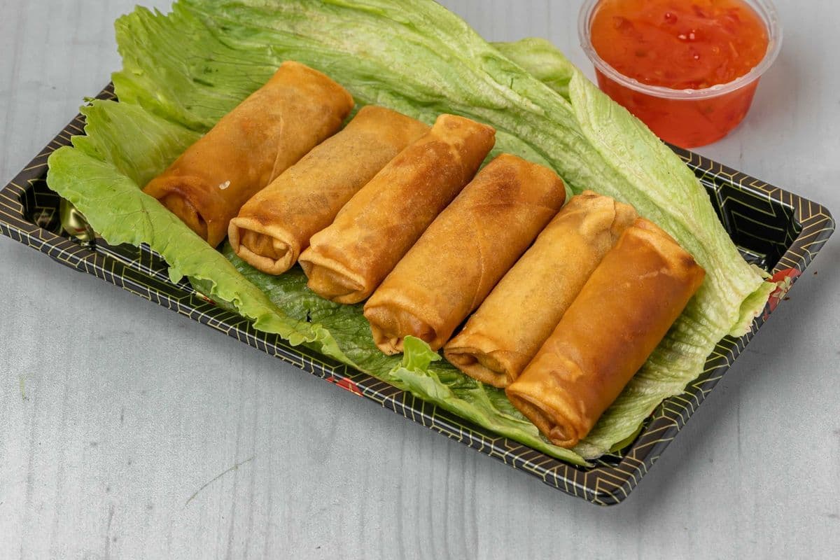 A13. Vegetable Spring Rolls (6 pcs)