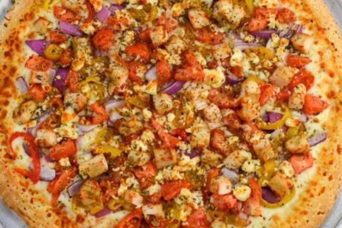 Small Chicken Mediterranean Pizza