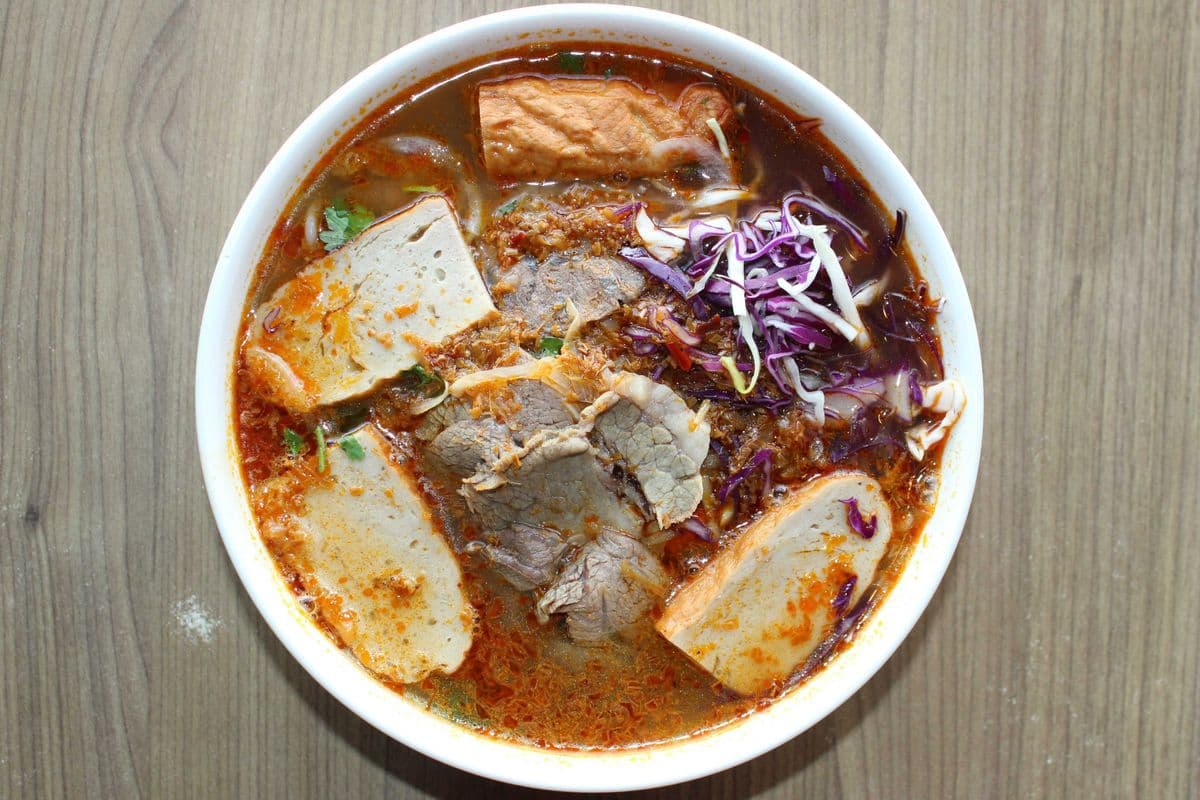 Bun Bo Hue ( Spicy Noodle Soup )