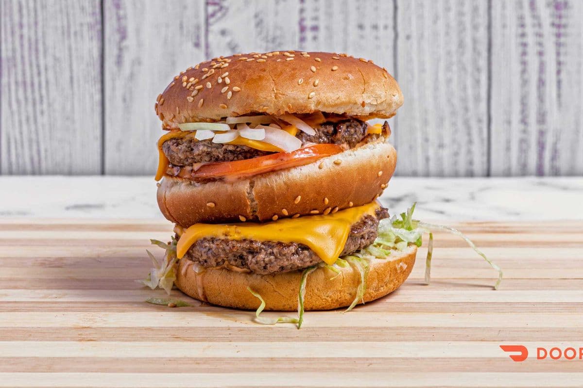Karra's Burger (Double - 4oz Patty, 3 Buns & 2 slices of Cheese)