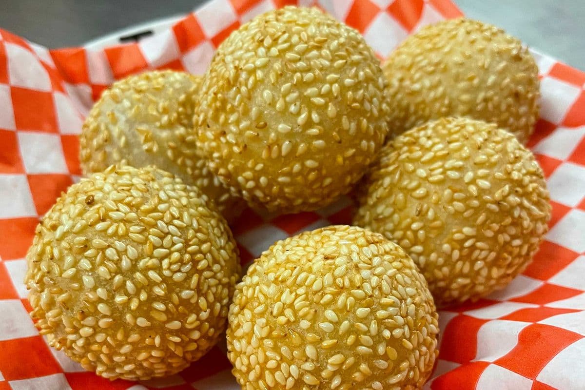 Sesame Balls with Red Bean (10 piece)