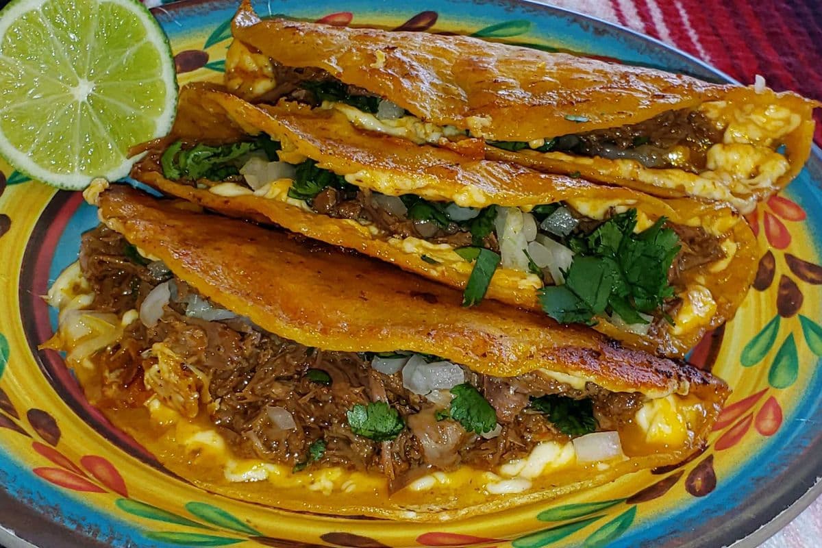Quesabirrias (3 tacos by the order)
