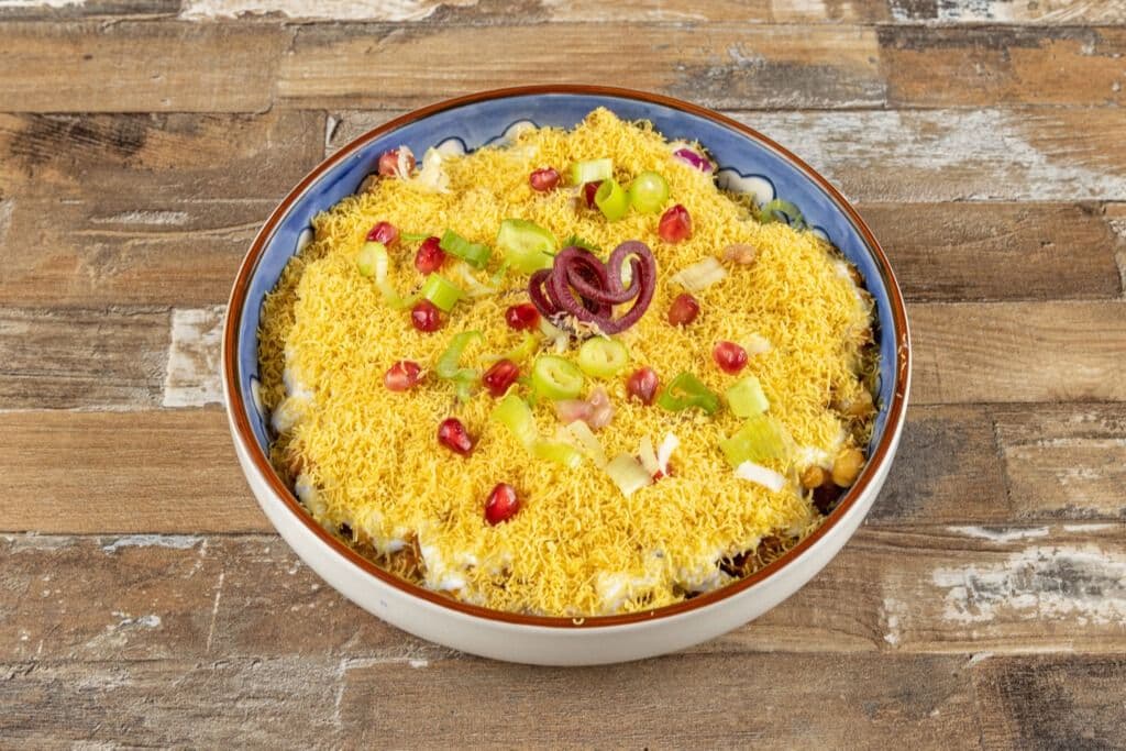 Smashed Samosa Chana Chaat