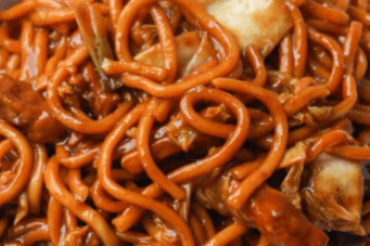 Soy Sauce Chow Mein with Bean Sprouts 豉油王炒面
