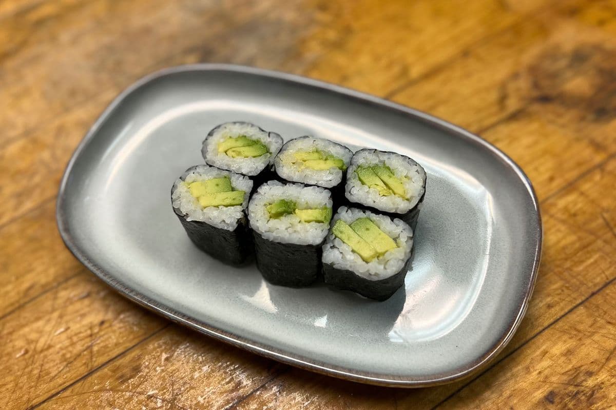 Avocado Maki (6 pcs)