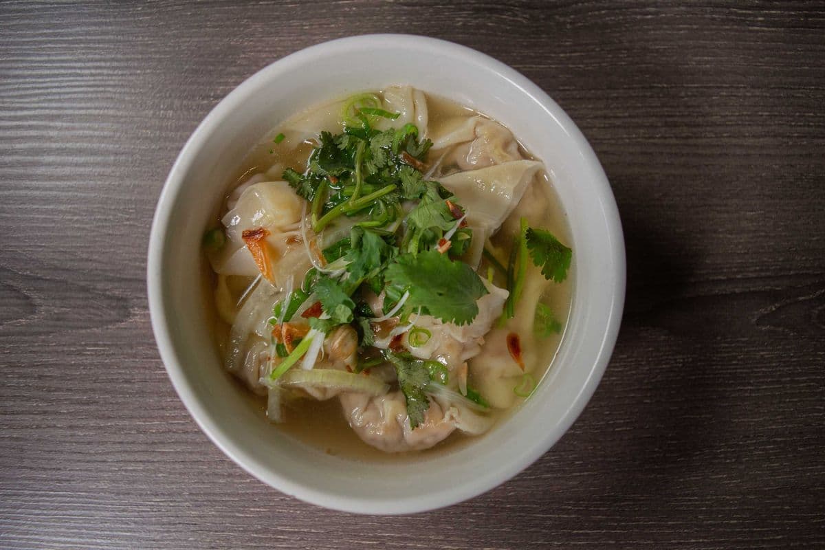 S4. Shrimp & Pork Wonton Soup (Hoanh Thanh)