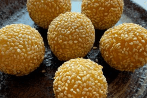 16. Sesame Balls (6pcs)