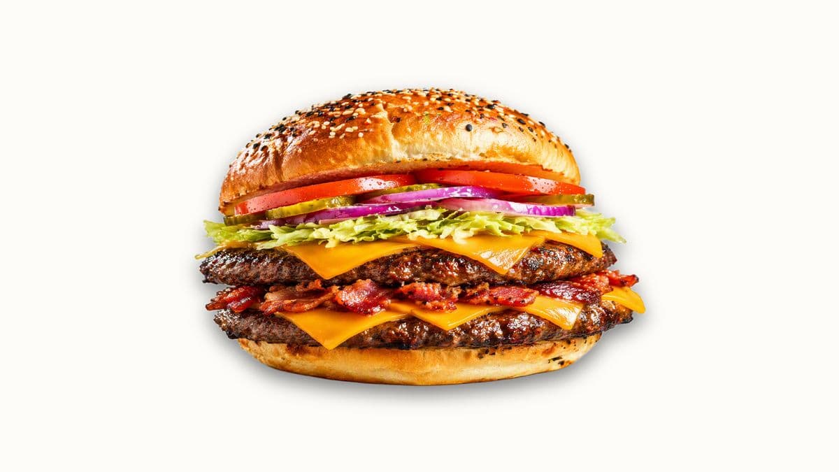Cheese Burger Double (14oz) avec Bacon de boeuf / Double (14oz) Cheese Burger with Beef Bacon