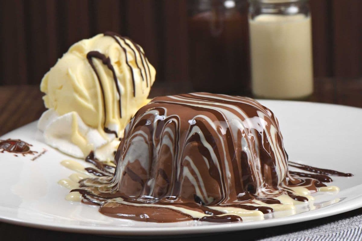 Lava Cake (Volcano Cake)
