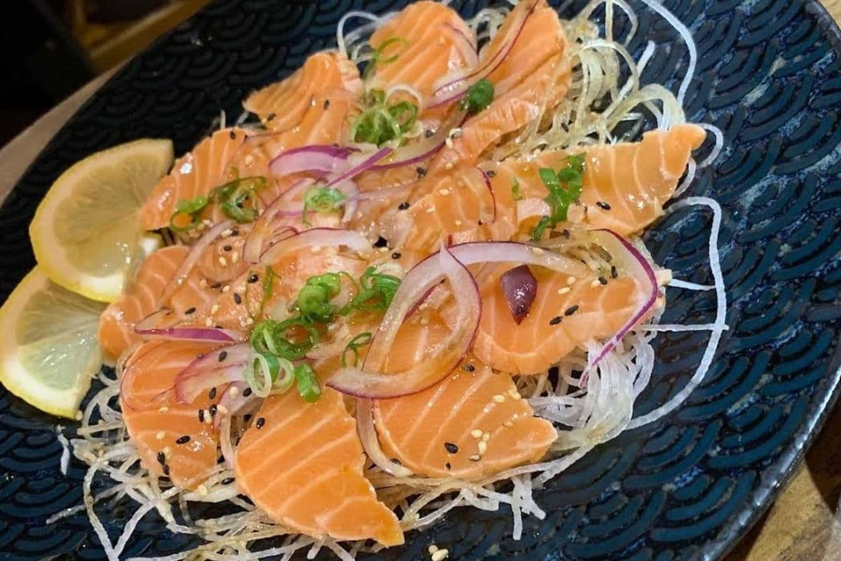 Salmon Tataki Carpaccio (G.F)