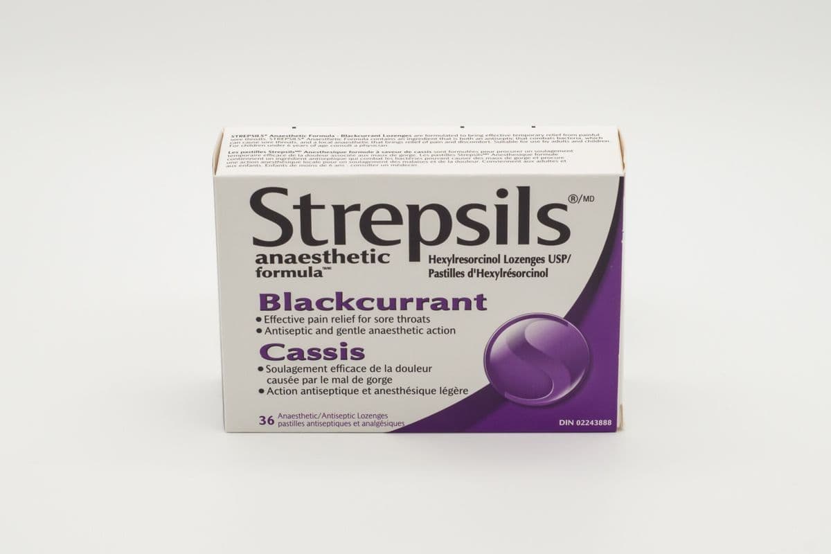 Strepsil Lozenges (Black Currant) for 6 years of age and older (36)