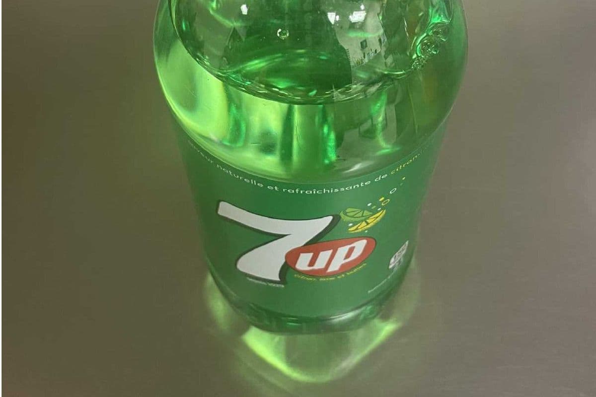7UP (Bottle) (2 L)