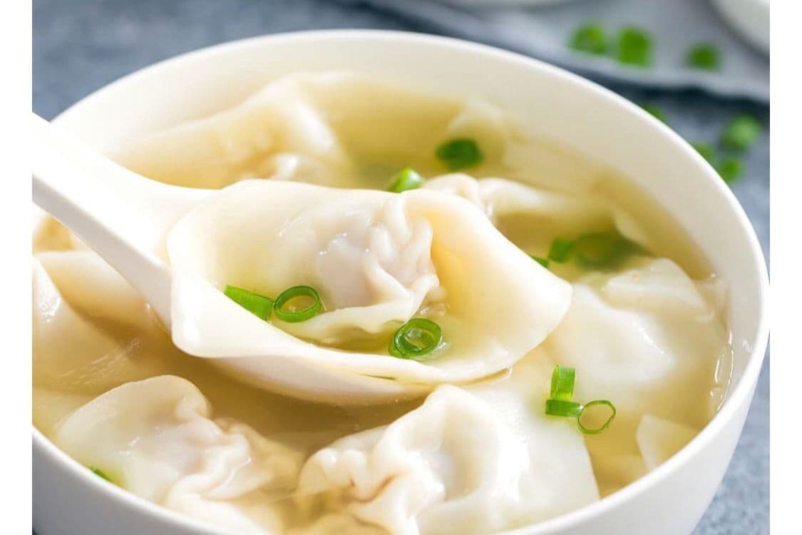 8. Wonton Soup (12 pcs)