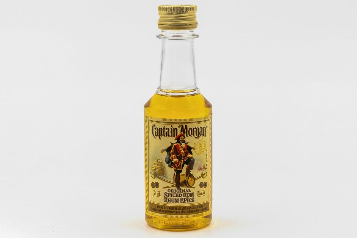 Captain Morgan Spiced Rum (1 x 50 ml)