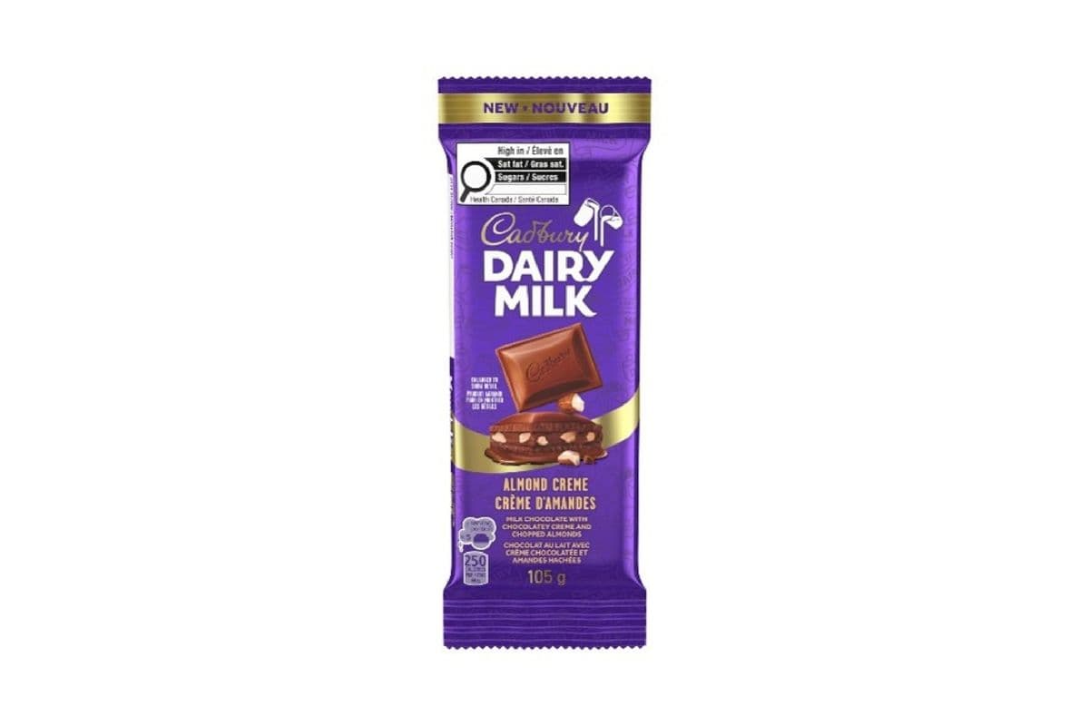 Dairy Milk Almond Crème (105 g) 1421026