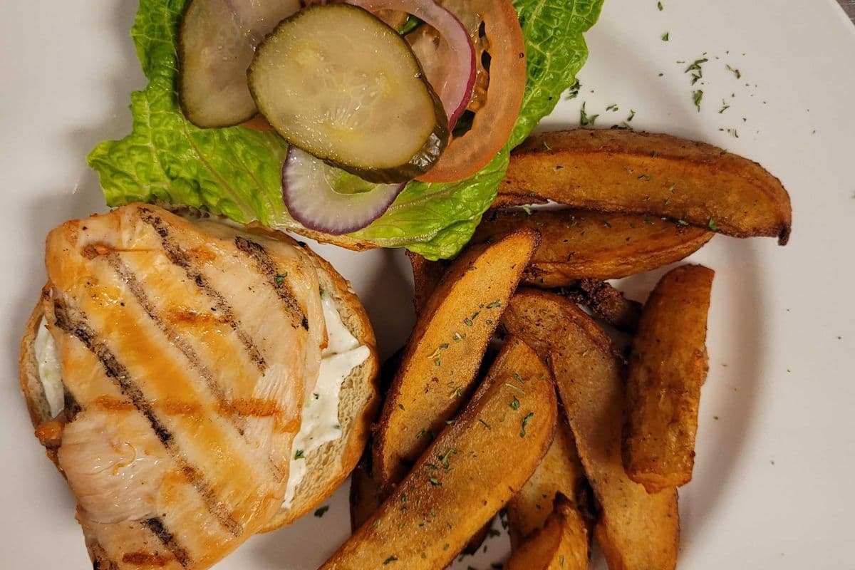 MEDITERRANEAN CHICKEN BURGER