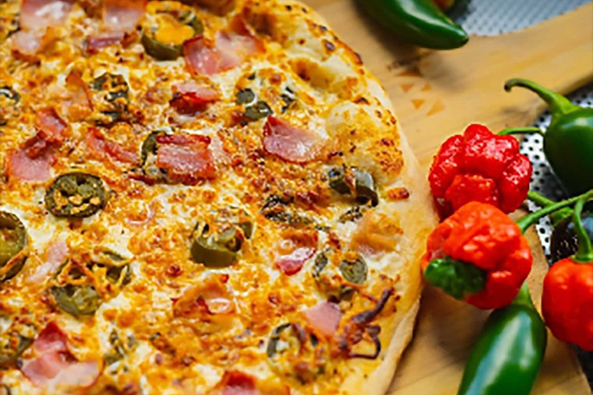 9" Jalapeno Popper Pizza (6 slices)