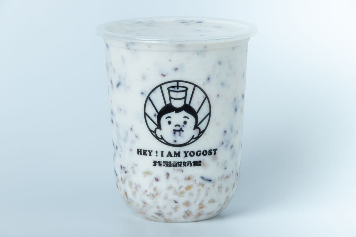 Rice Yogurt with Oats (吃燕麦酸奶)