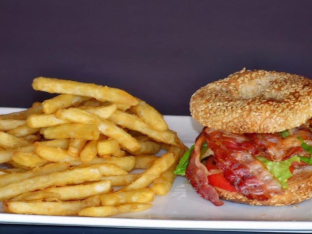 Bagel B.L.T