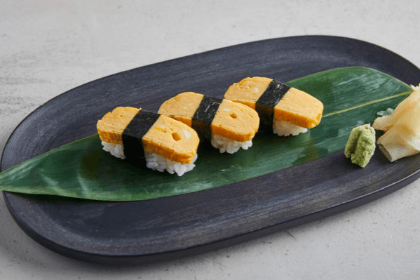 Rolled Egg (Tamago) Sushi (2 pcs)