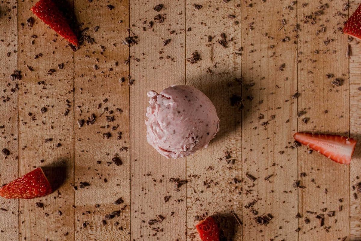 Chocolate Covered Strawberry (GF) Pint (500ml)
