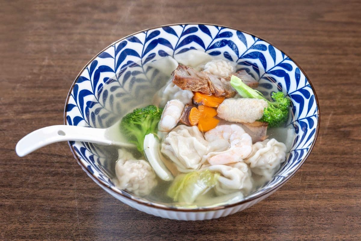 Deluxe Wonton Soup