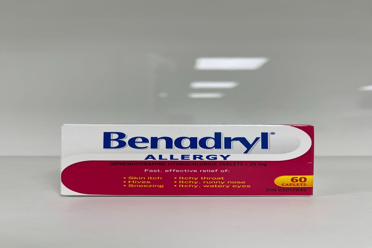 Benadryl Allergy 60 Caplets (25 mg, 60 Caplets)