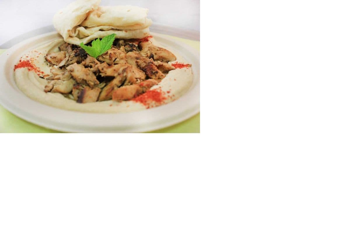 Hummus-Chicken shawarma plate