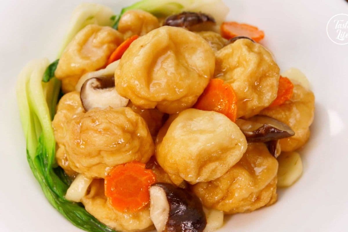 64. Fish Ball and Veggies with Your Choice of Sauce