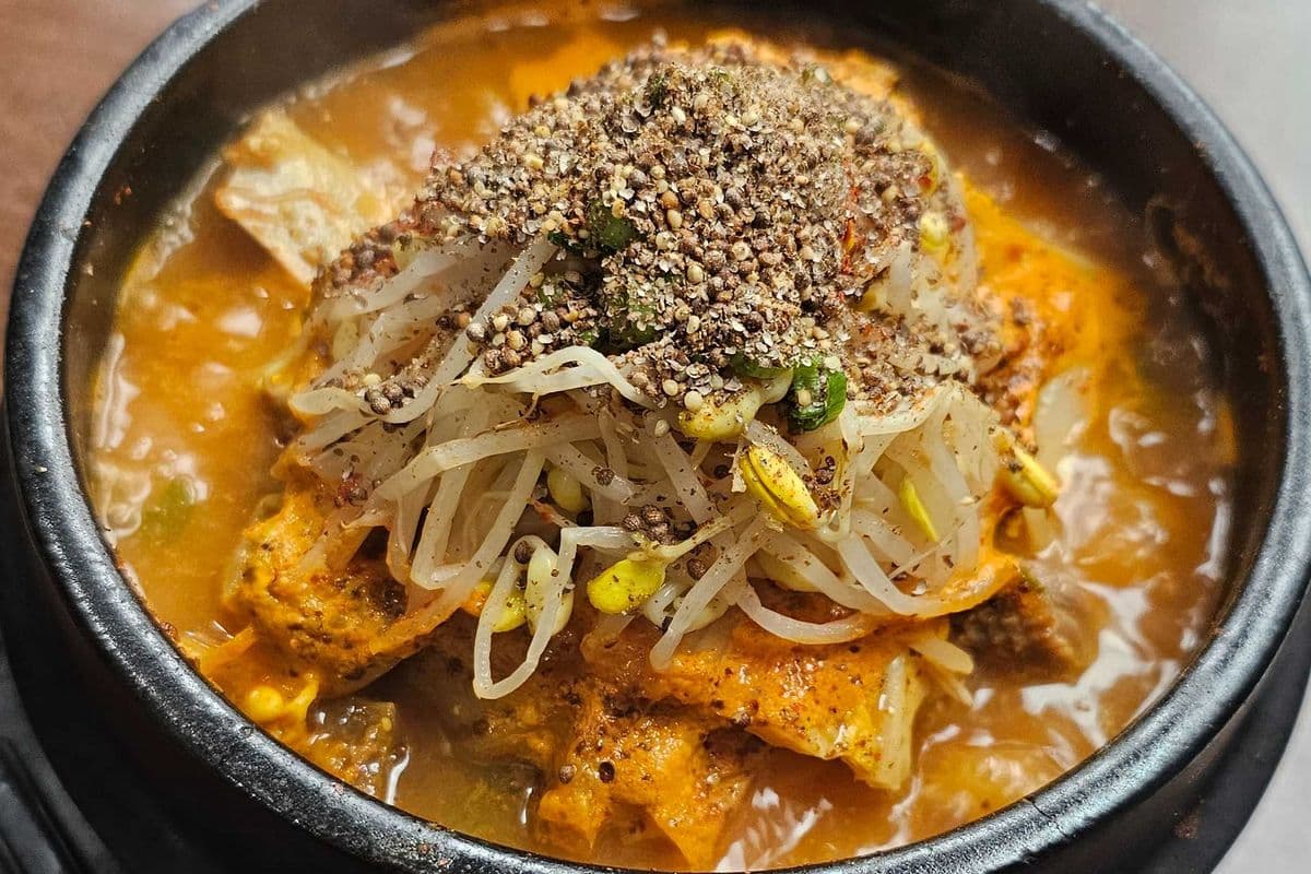 S5. Pork Backbone Soup