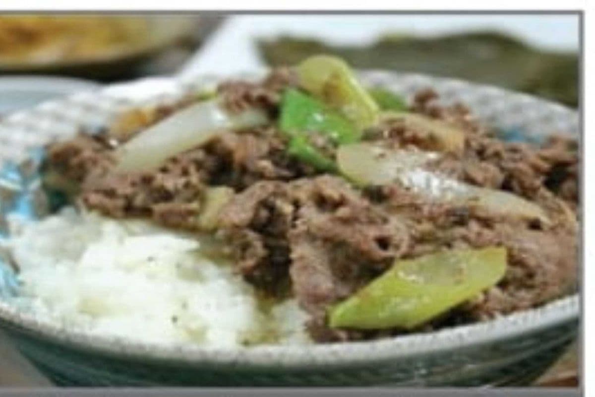 M7. Beef Bulgogi Deopbap (소불고기 덮밥)