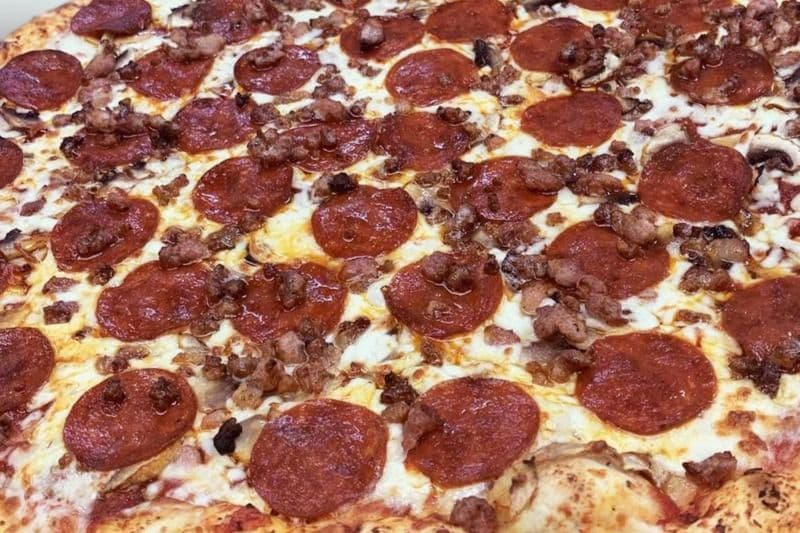 16" Large Canadian Classic Pizza