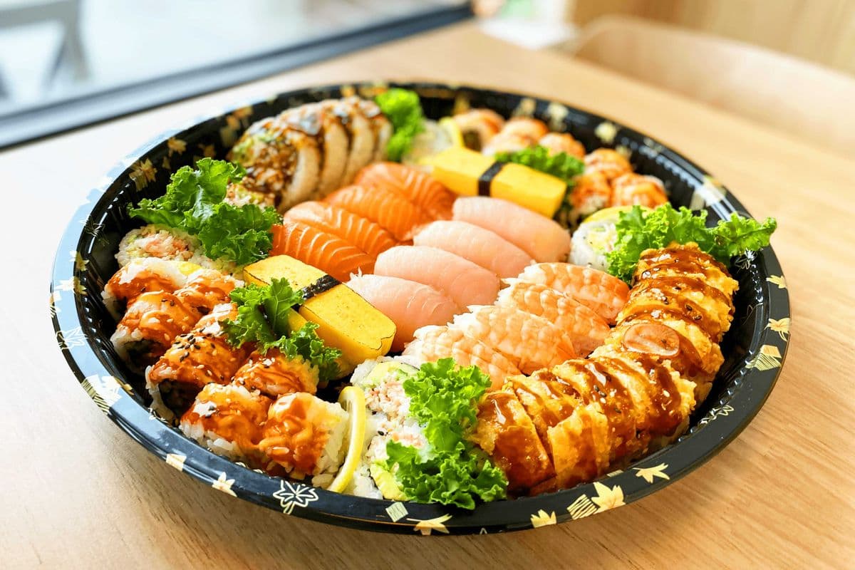 Super Party Tray (for 4-5 people) (59 pieces)