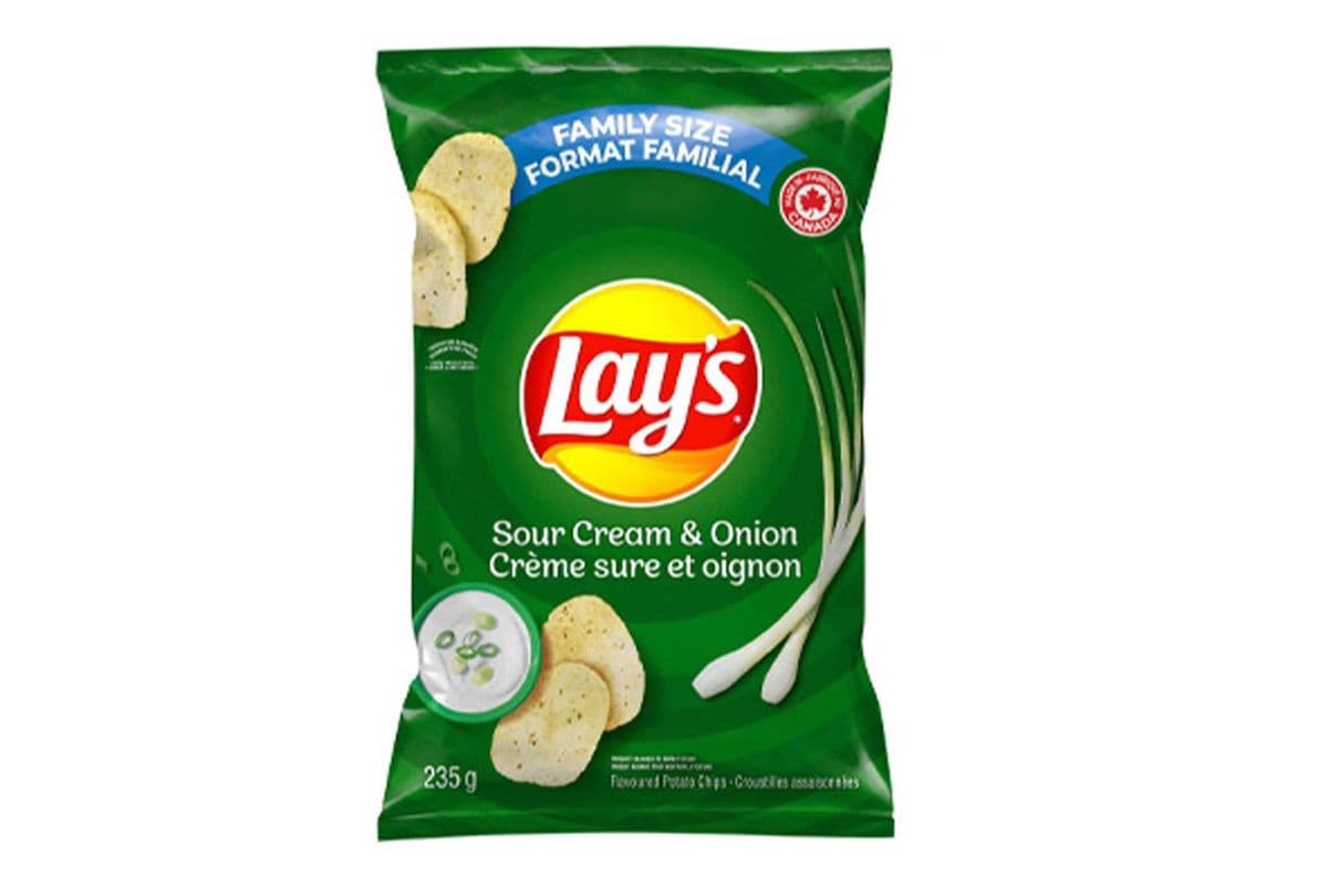 Lays Sour Cream & Onion 235g