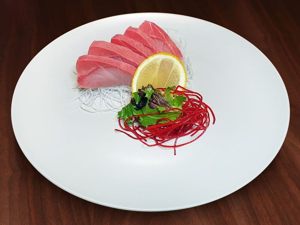 Hamachi Sashimi