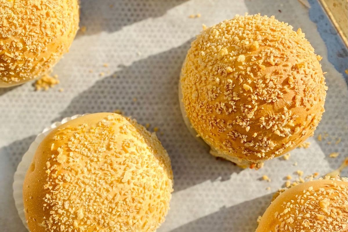 Crispy Chicken Cheesy Bun