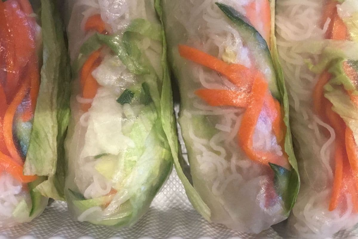 2a. Vegetable Salad Rolls (4 pcs)