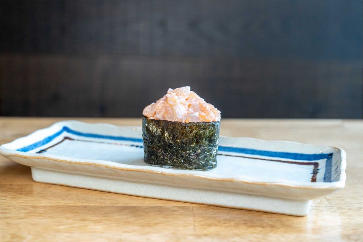 Chopped Scallop Nigiri Sushi (1 pc)