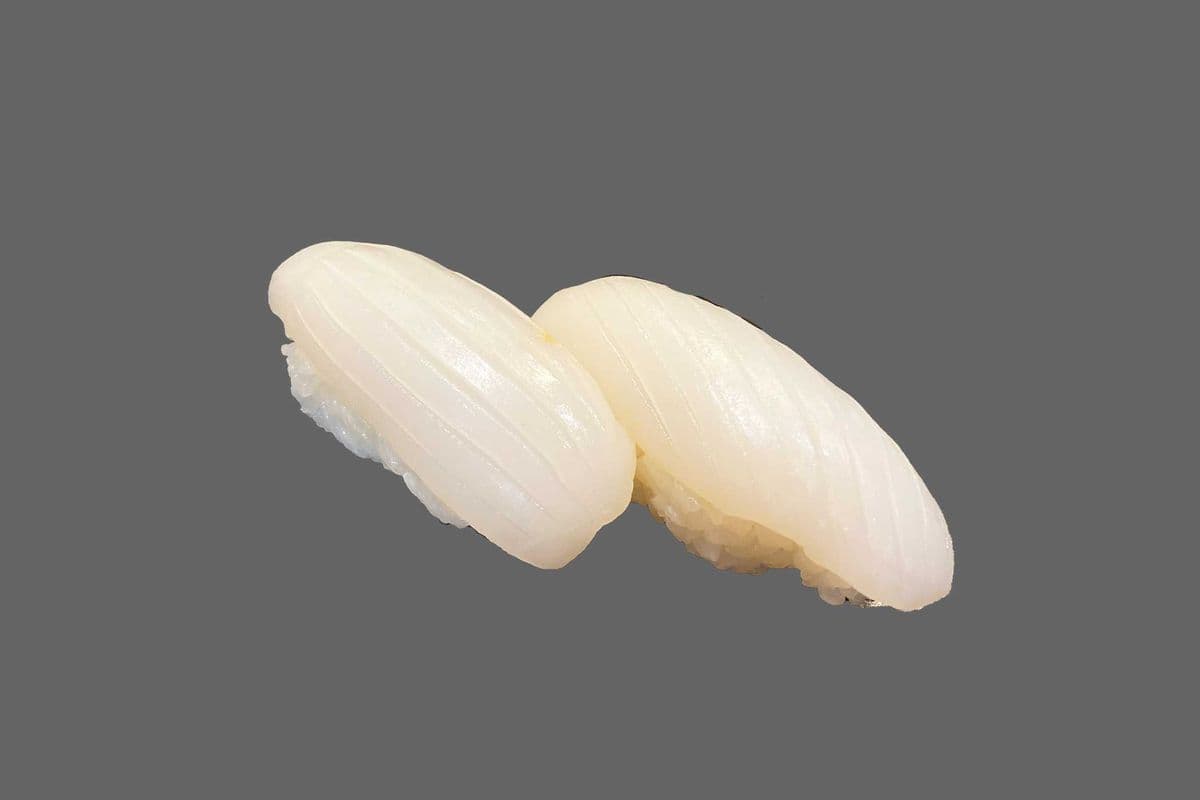 S5. Squid Sushi (Ika) (1 pc)