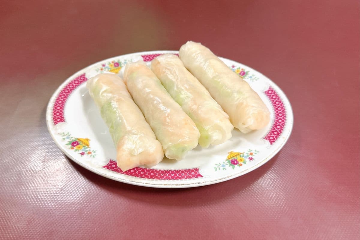 2. Fresh Rolls (4 pcs)