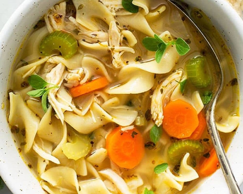 Classic Chicken Noodle Soup  (16oz)