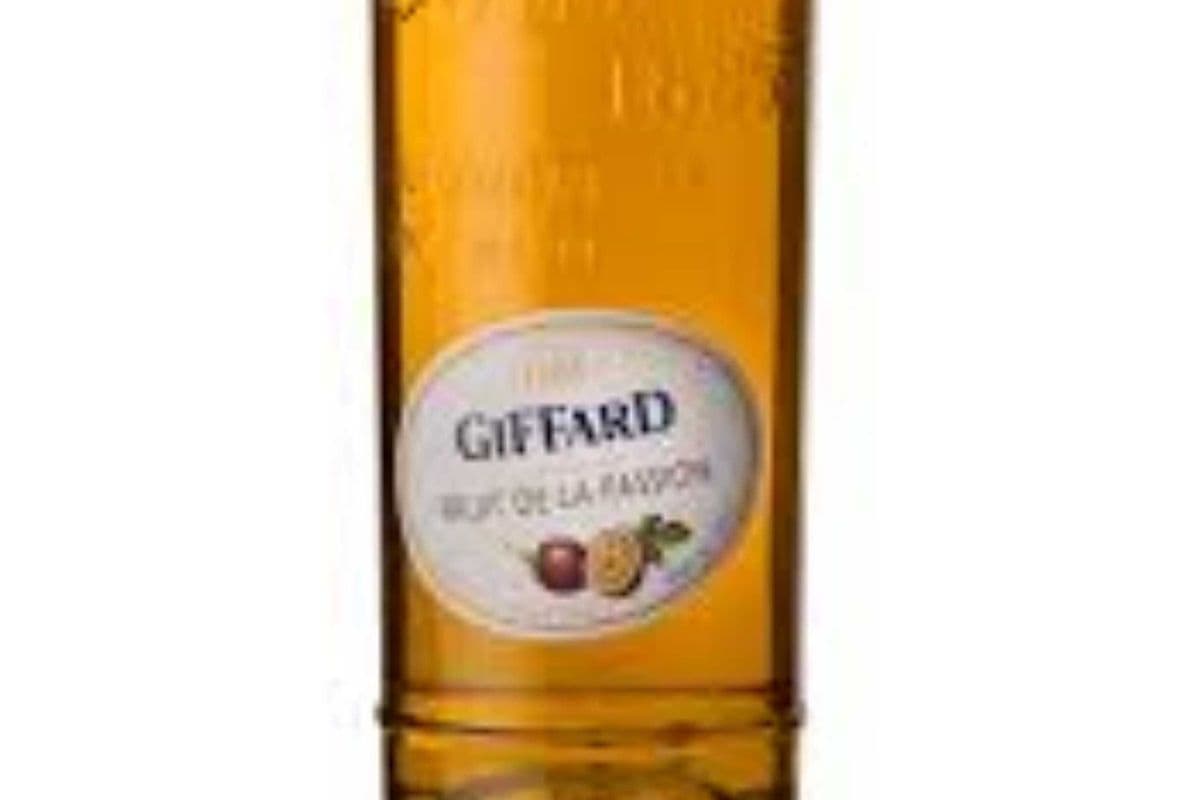 GIFFARD PASSION FRUIT LIQUOR (1 x 700 ml)