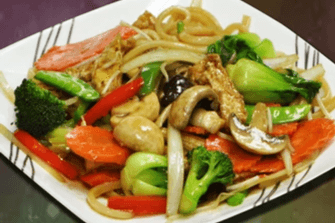 618. Udon Stir Fry Vegetables, Mushrooms, and Tofu - Udon Xao Chay