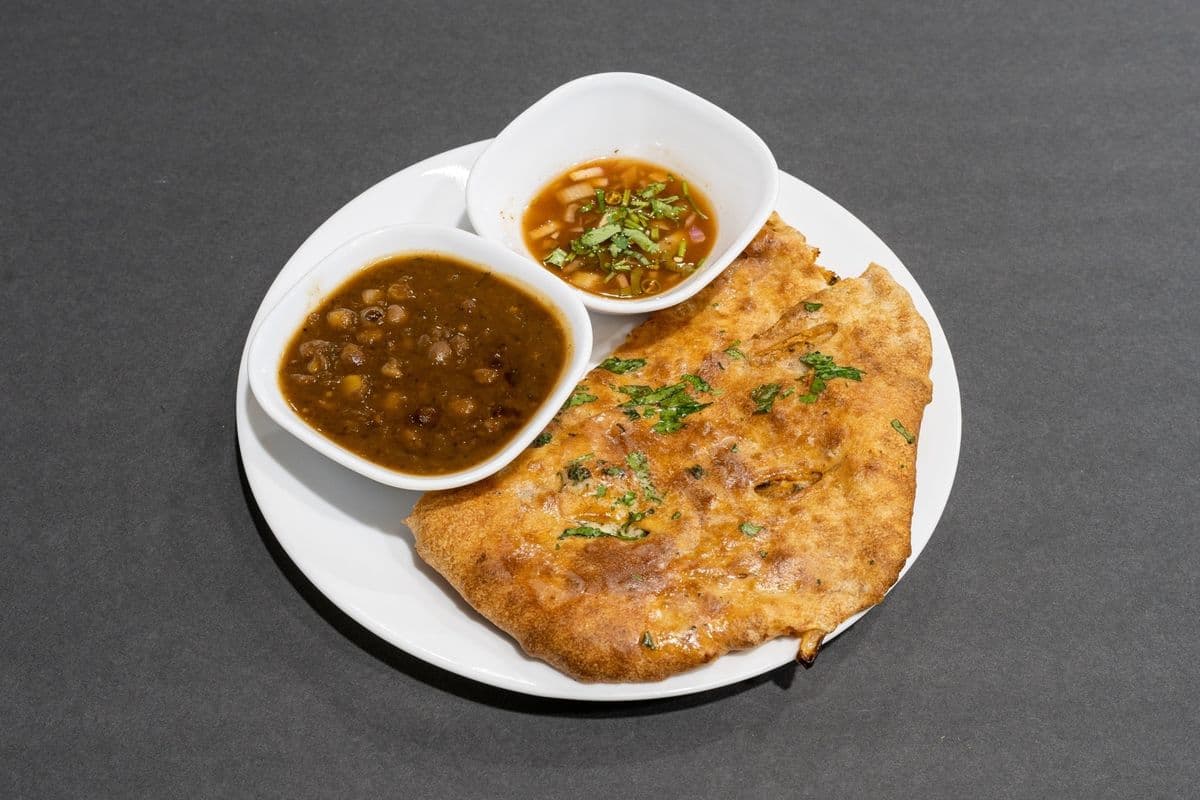 Amritsari Kulche with Chole